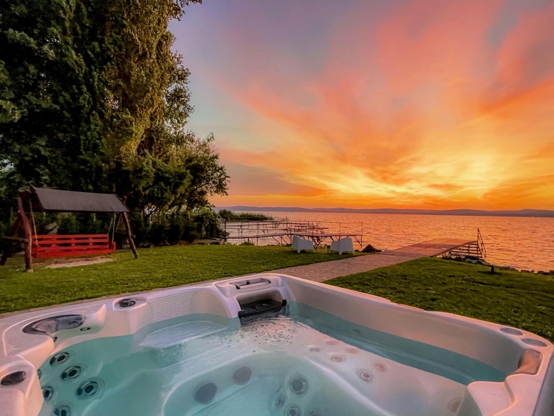 Zoeldpart Villa Балатонсарсо Екстер'єр фото